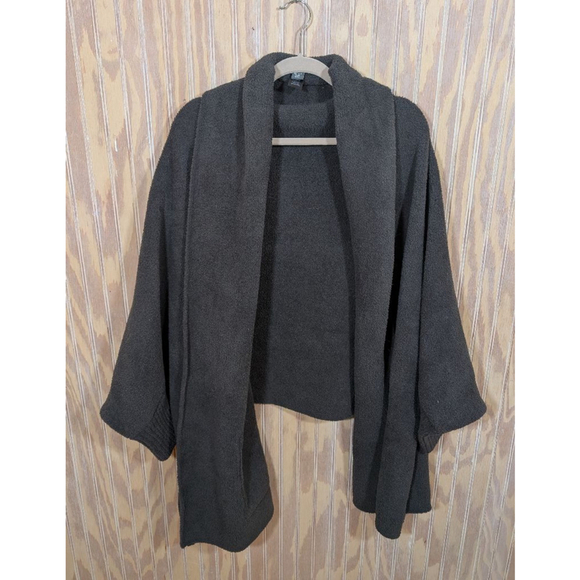 Barefoot Dreams Sweaters - NWOT Barefoot Dreams Cozy Chic Blanket Wrap Dark Gray (OS Plus)